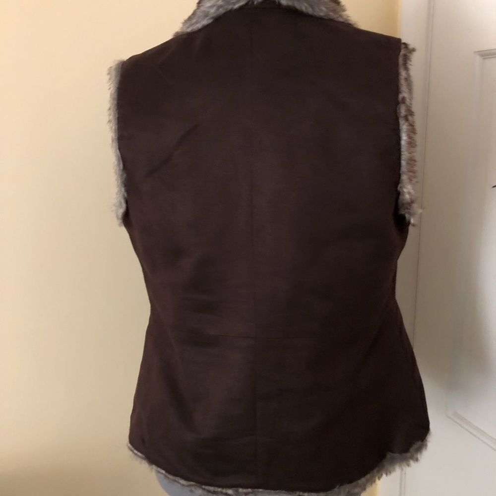 Fur Vest - Picture 3 of 7